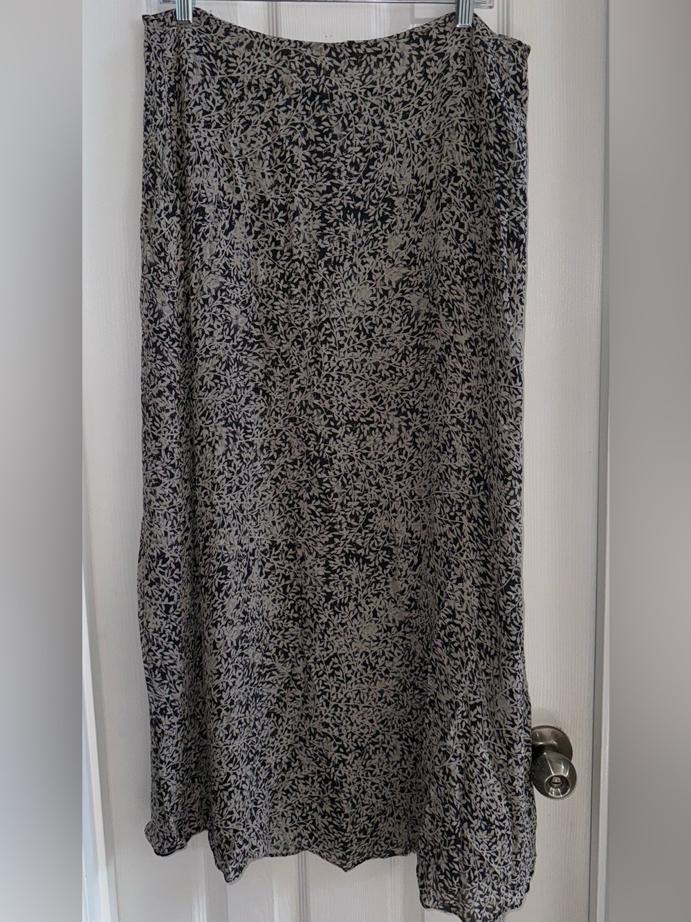 Kate Hill 100% Silk Long Maxi Skirt Size 16 Blk Cream Floral Career Elegant Chic